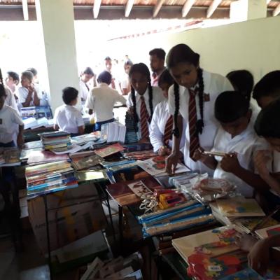 පොත් ප්‍රදර්ශනය